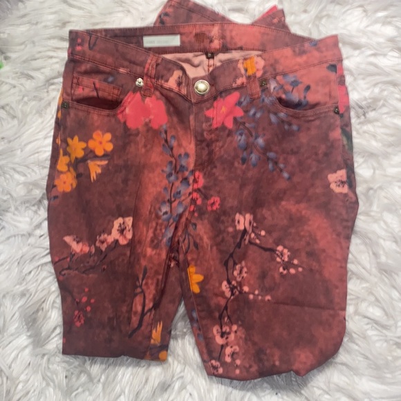 Rust-ic Floral - Picture 2 of 5